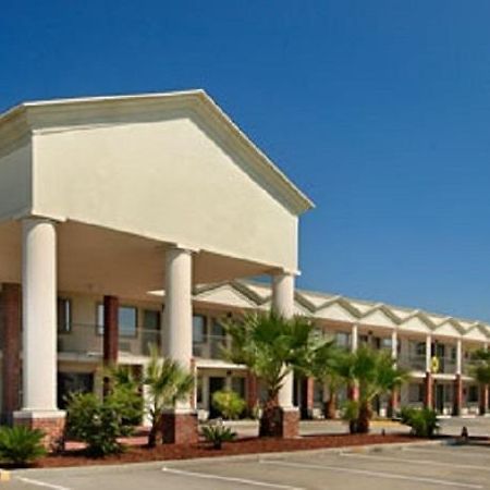 Super 8 By Wyndham Breaux Bridge Exterior foto