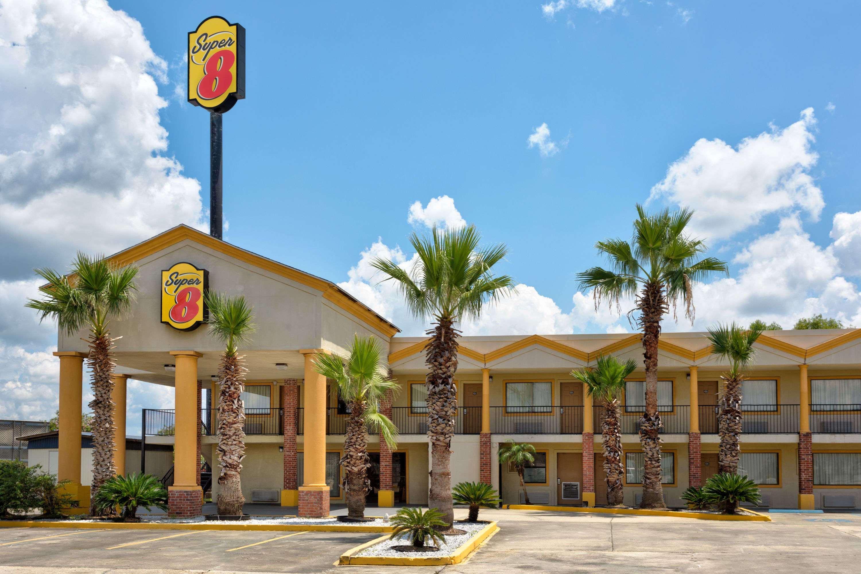 Super 8 By Wyndham Breaux Bridge Exterior foto