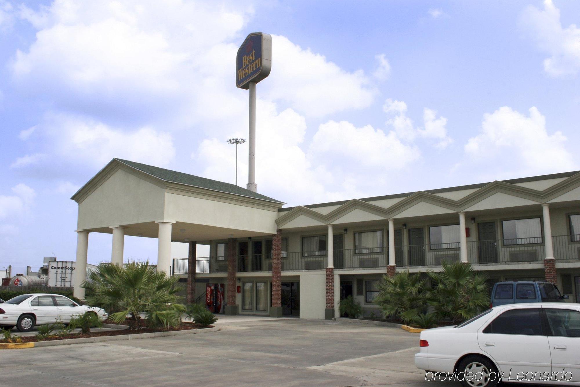 Super 8 By Wyndham Breaux Bridge Exterior foto